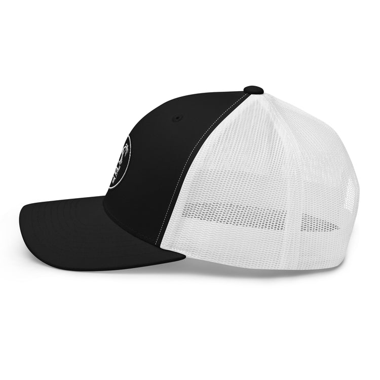 Gorra tipo trucker [disponible en 8 colores]