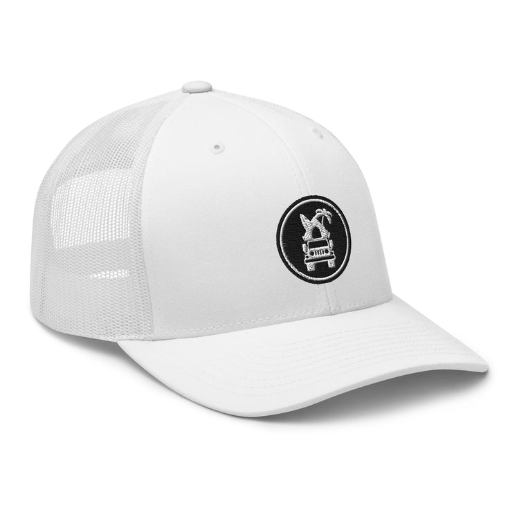 Gorra tipo trucker [disponible en 8 colores]